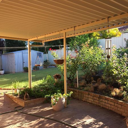 Murdoch Station Bed & Breakfast Perth Esterno foto